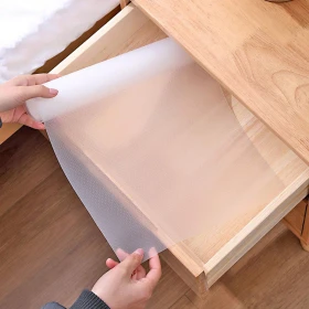 Moisture-resistant transparent mat