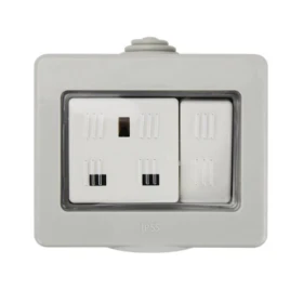 13A 1 GANG Waterproof SWITCHED SOCKET IP55 HB-WP-1806 24P13