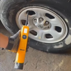 Cordless auto air compressor 12V CACLI12011